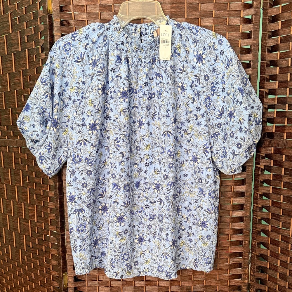 LOFT (Ann Taylor) Blue and White Floral Top blouse NWT Small flowers spring